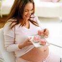 Jaká by měla být strava matky během těhotenství a kojení?