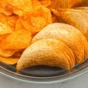 Nebezpečné uzobávání mezi jídly s sebou přináší nechtěné kilogramy